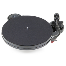 Pro-Ject RPM-1 Carbon DC Black High Gloss / 2M Red - Belt Drive