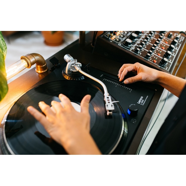Lenco L-3809 Black - Direct Drive - USB - Με προενισχυτή