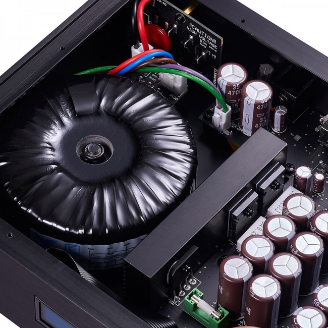 Keces P8  5V/7V + 9V/12V + USB 5V