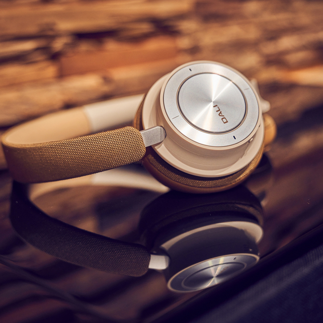 Dali IO-8 Caramel White