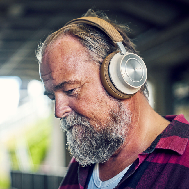 Dali IO-8 Caramel White