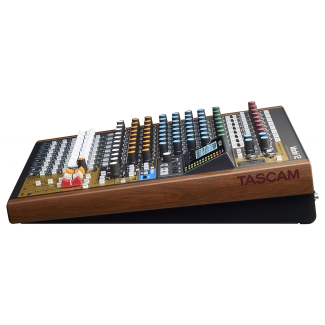 Tascam Model 12 - 8 mic 2 stereo