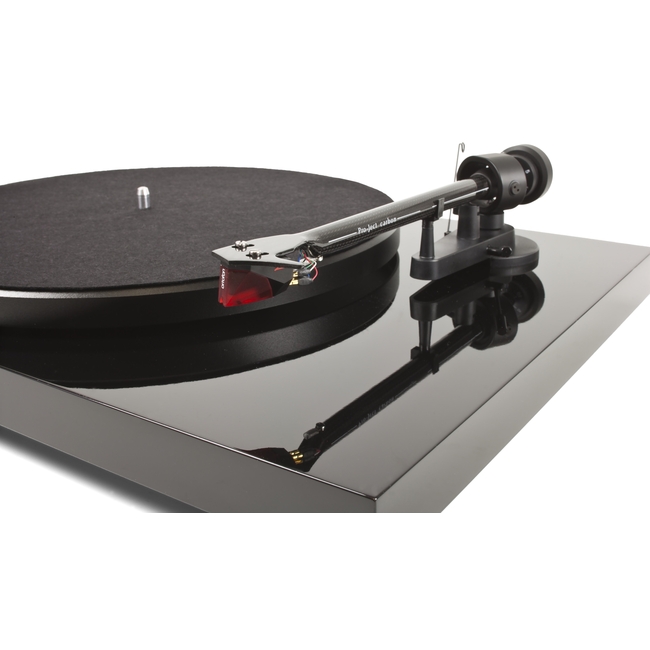 Pro-Ject Debut Carbon DC Phono USB Piano Black / OM 10e - Belt Drive - Με προενισχυτή
