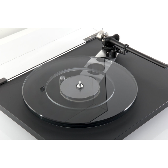 Rega Planar 6 + NEO PSU MK2  - Belt Drive